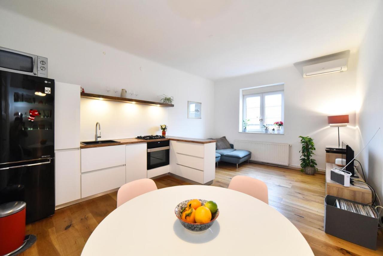 Cosy Lu Apartment Zagreb Luaran gambar