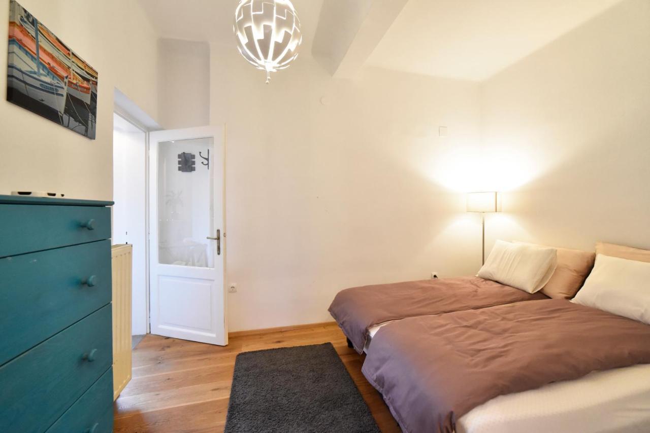 Cosy Lu Apartment Zagreb Luaran gambar